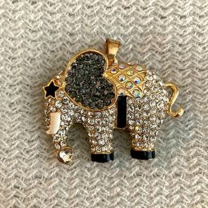 𝅺PENDANT Elephant  Pendant Rhinestones Encrusted